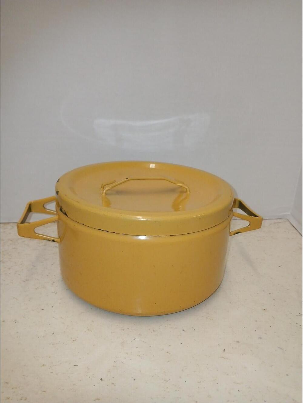 Vintage Yellow Minimalist Enamel Pot by Seppo Mallat for Finel, Finland, 1960s